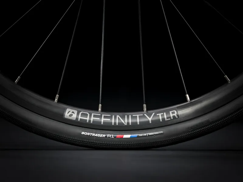 2021 Trek FX Sport 5 Carbon Hybrid Bike in Black-4