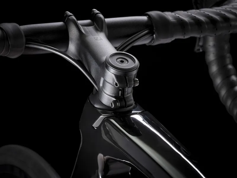 2021 Trek Madone SL 6 Disc Carbon Road Bike in Red-5