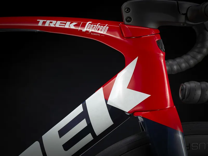 TREK Madone SLR 6 Gen 6 Road Bike in Navy Carbon Smoke and Viper Red-2
