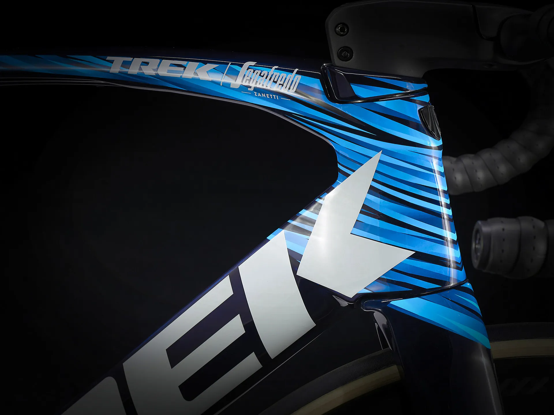 2021 Trek Madone SLR eTap Disc Road Bike in Blue