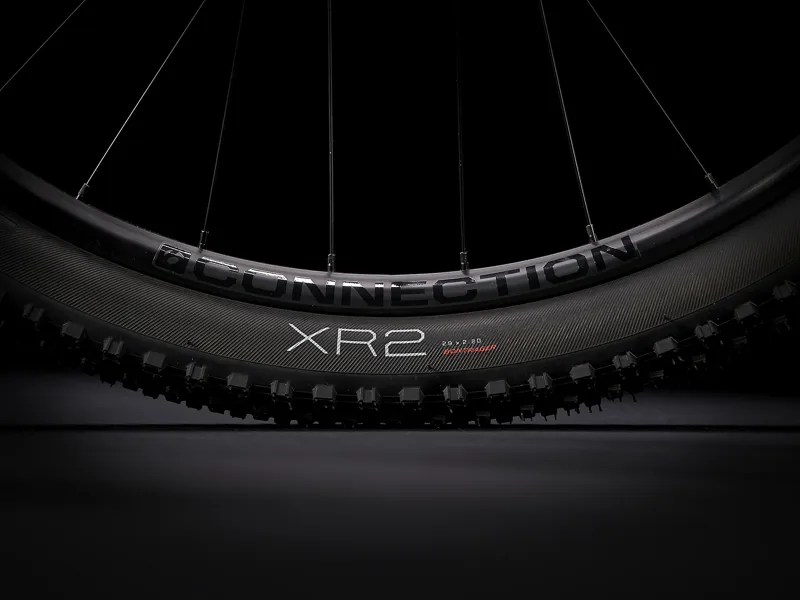 2021 Trek Marlin 6 Radioactive Red/Black-3