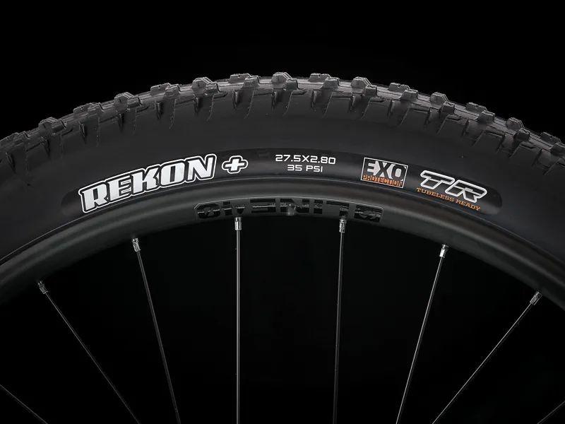 2021 TREK Roscoe 7 in Aloha Green and Battleship Blue-5