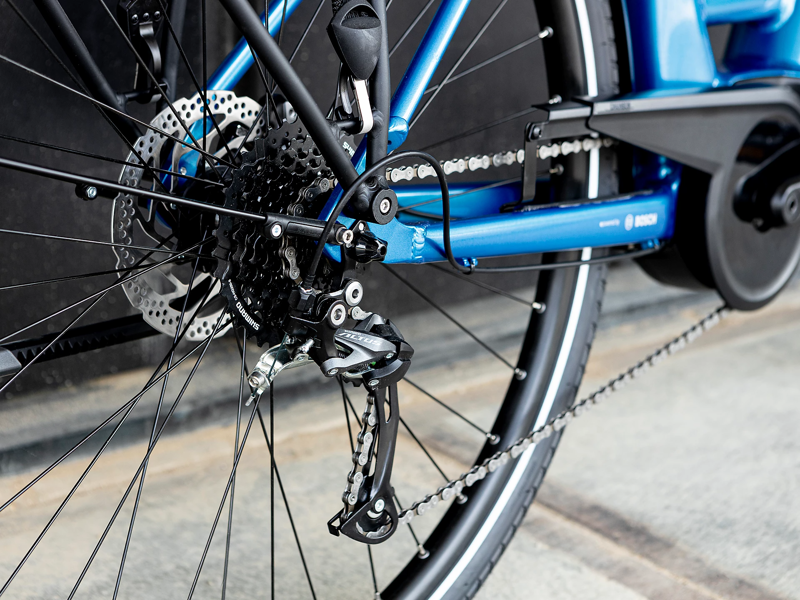 TREK Verve+ 3 Lowstep 400Wh Electric Hybrid Bike in Alpine Blue-3