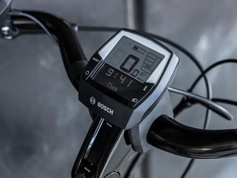 TREK Verve+ 4 Lowstep 500Wh Electric Hybrid Bike Red-8