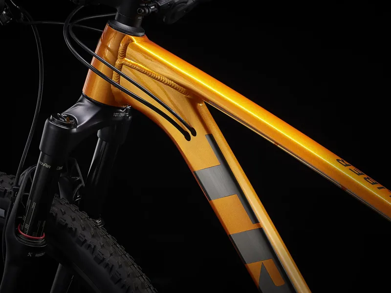 TREK X-Caliber 9 Hardtail Mountain Bike in Factory Orange-7