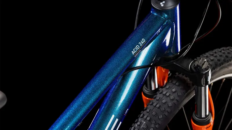 Cube Acid 240 Disc Kids Mountain Bike in Actionteam-5