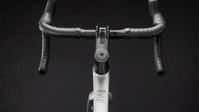 Cube Attain C:62 SLX Road Bike in Sleekgrey and Prism-5