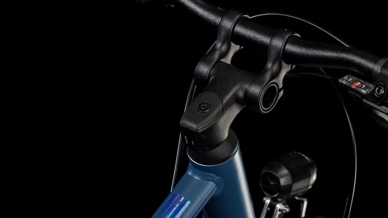 Cube Numove 200 Street 20 Inch Kids Bike in Naval Blue and Apple-4