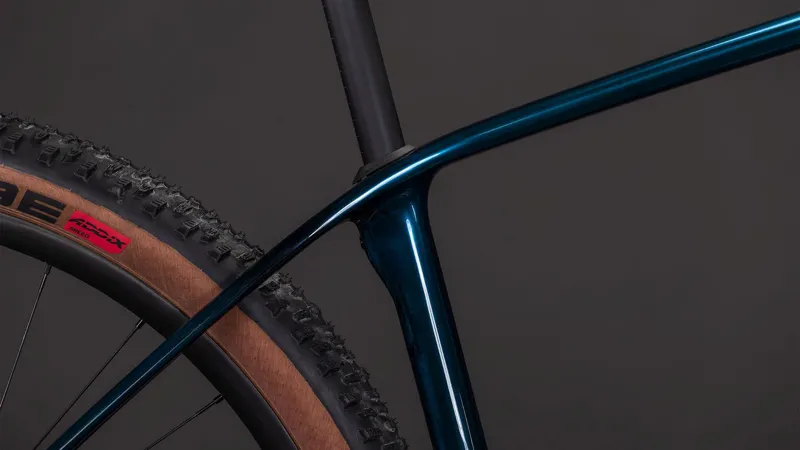 Cube Phenix C:68X Race Mountain Bike in Chromeblue and Blue-5