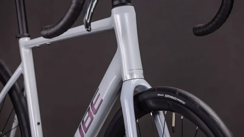 Cube Attain Race Road Bike in Foggrey and Shift-4