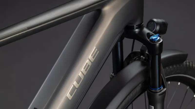 Cube Touring Hybrid Comfort SLX 800Wh Electric Hybrid Bike in Charcoal and Chrome-5