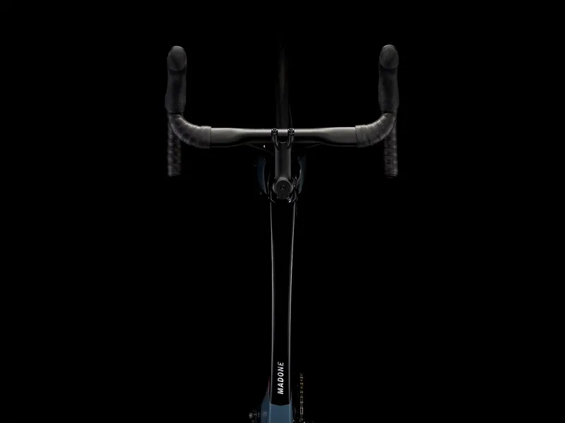 TREK Madone SL 7 AXS in Battleship Blue-4