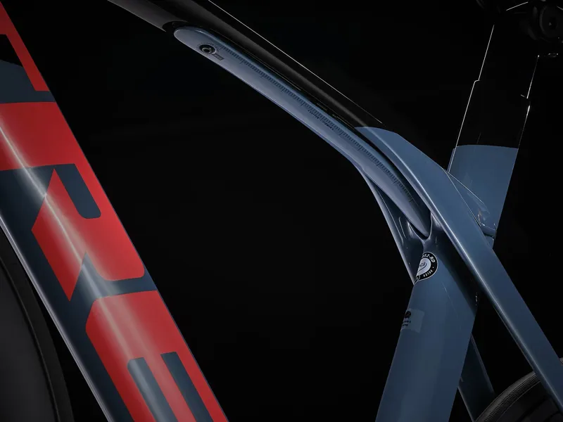 TREK Madone SL 7 AXS in Battleship Blue-7