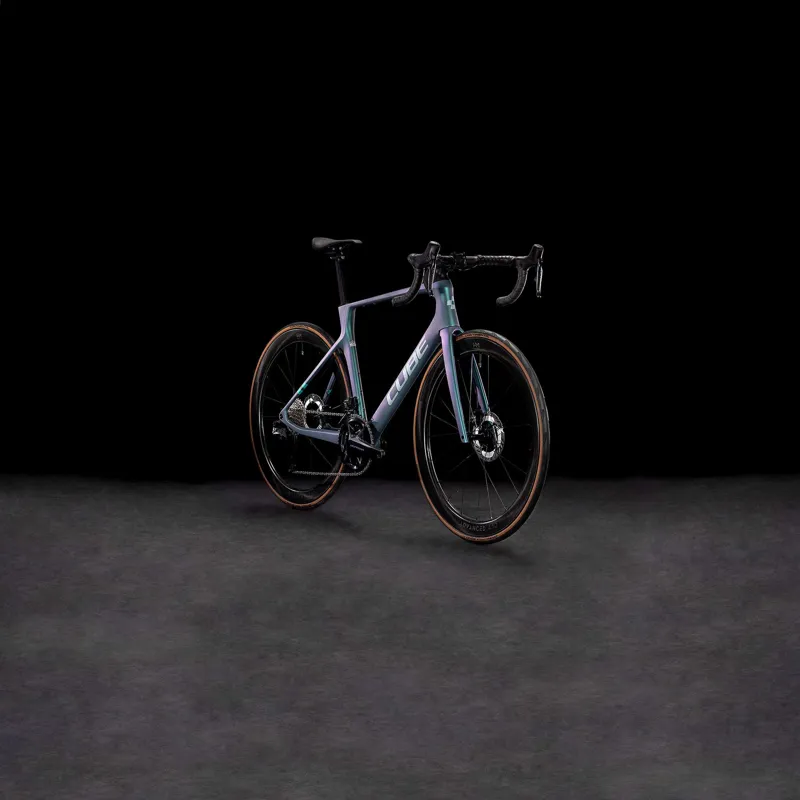 Cube Agree C:62 Pro Road Bike in Polarlight and Aquagreen