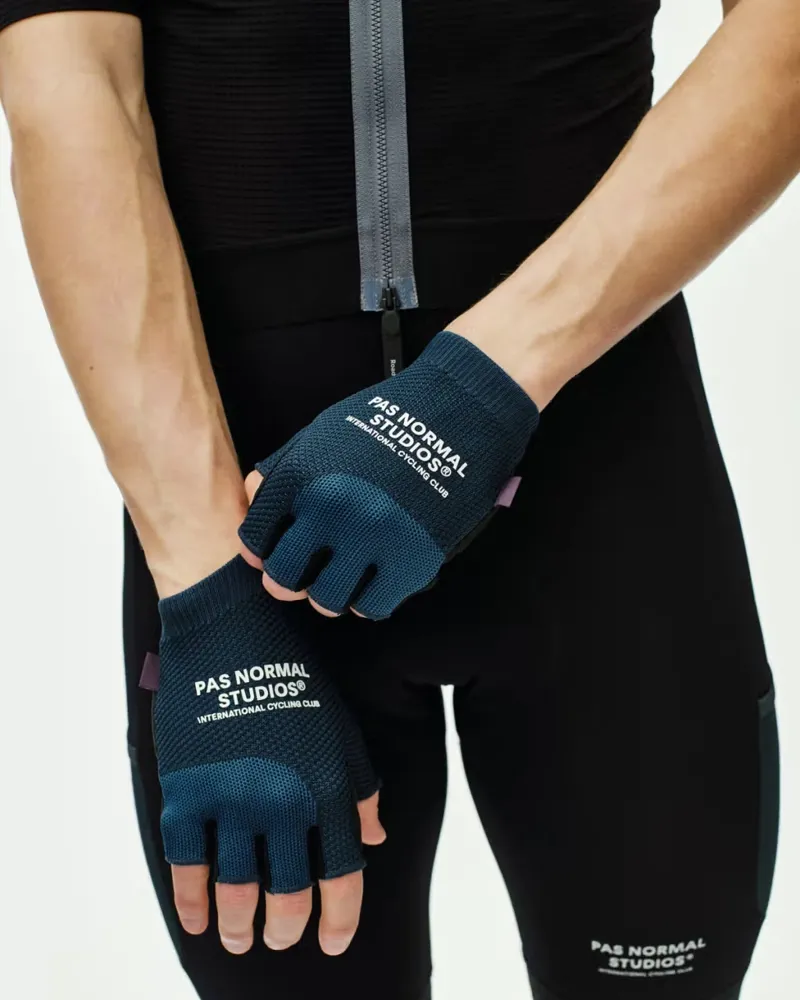 Pas Normal Studios Escapism Mitts in Navy-2