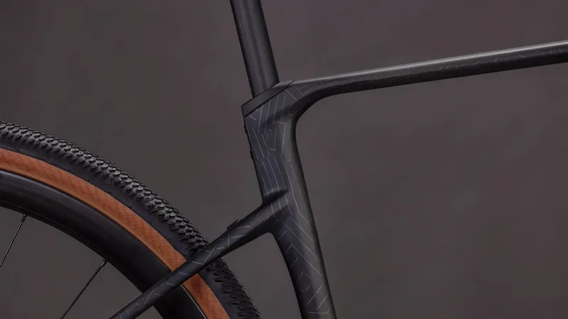 Cube Nuroad C:62 EXC Gravel Bike in Carbon and Crisscross-8