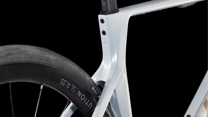 Cube Agree C:62 ONE Road Bike in Foggrey and Grey-4