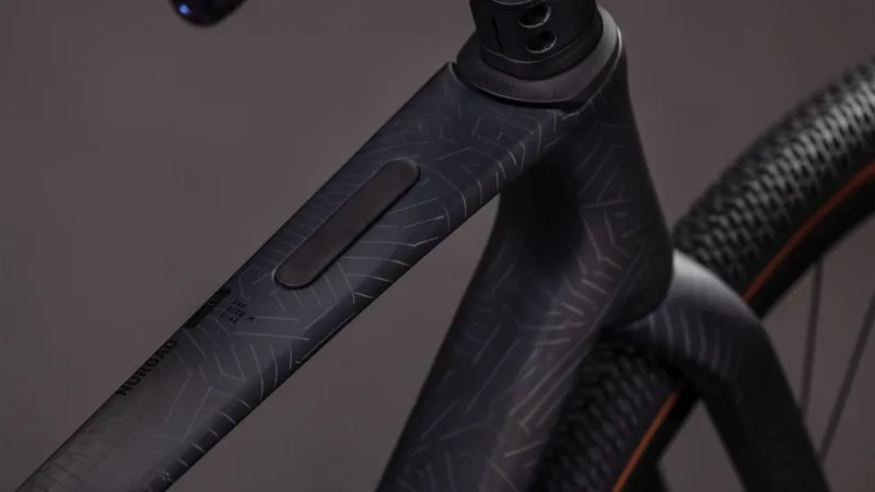 Cube Nuroad C:62 EXC Gravel Bike in Carbon and Crisscross-9