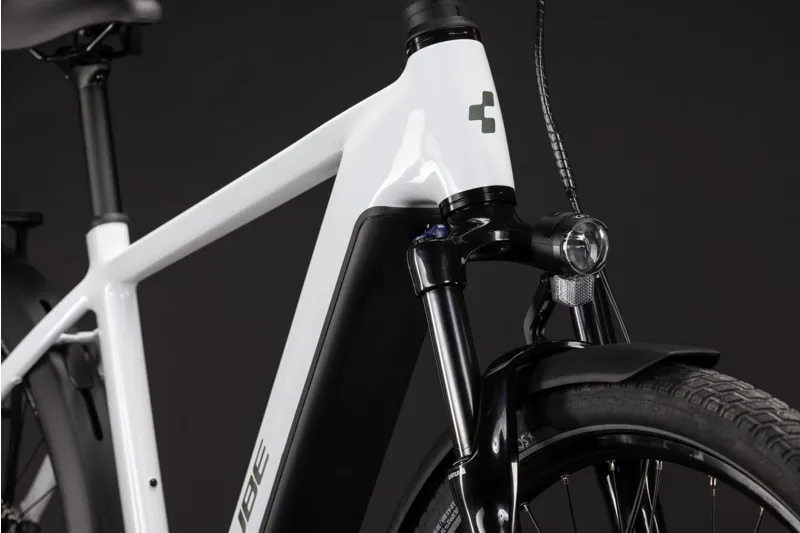 Cube Touring Hybrid ONE 600Wh Electric Hybrid Bike in Metallicwhite and Chrome-4