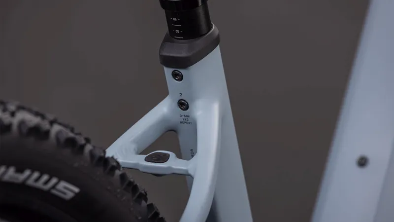 Cube Reaction Hybrid Race EE 800Wh Electric Mountain Bike in Vulcan and Orange-6