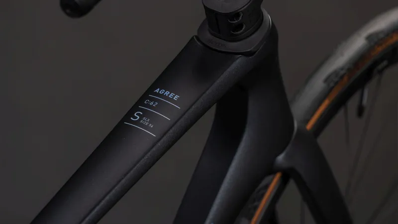 Cube Agree C:62 SLX Road Bike in Nightshift and Prism-5