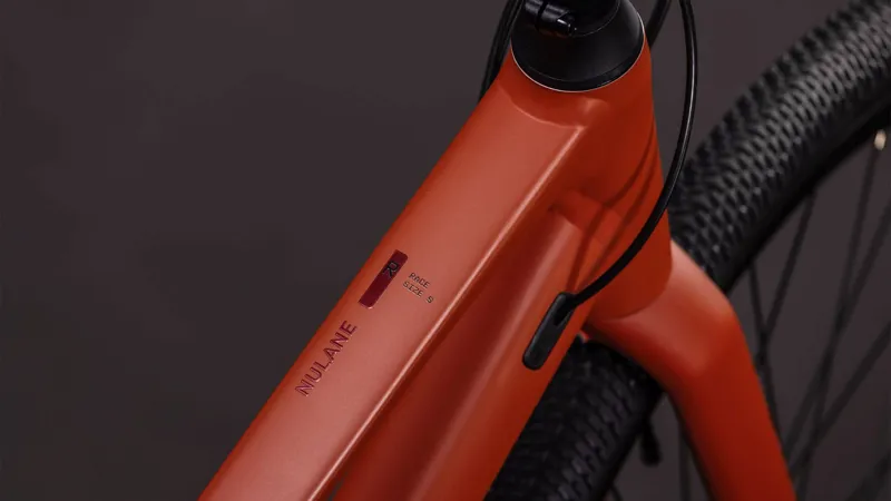 Cube Nulane Race T Hybrid Bike in Amber and Black-3