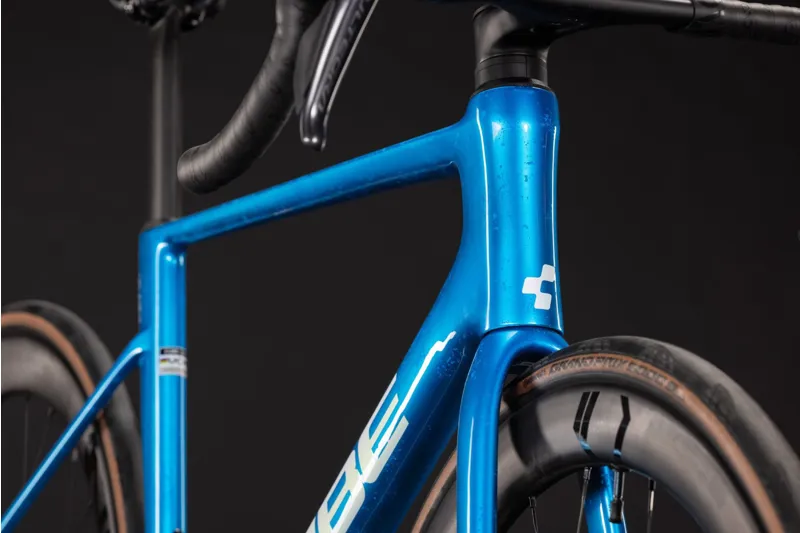 Cube Litening Air C:68X Race Road Bike in Bluetwister and Prizm-6