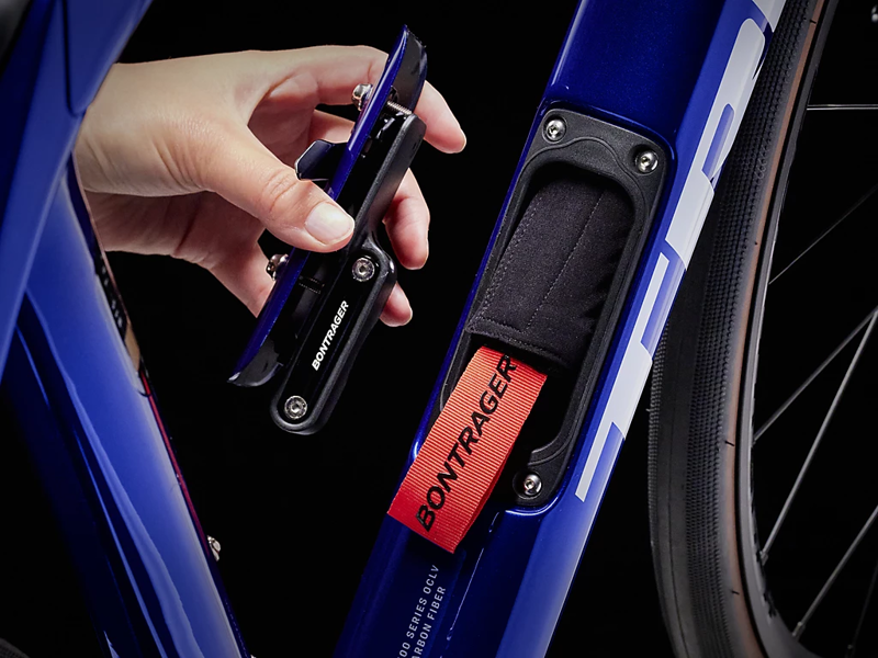 TREK Domane SL 6 Gen 4 Road Bike in Hex Blue-3