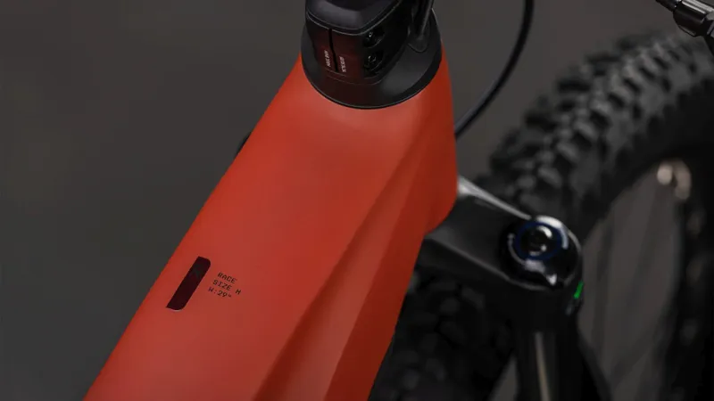 Cube Reaction Hybrid Race 800Wh Electric Mountain Bike in Amber and Black-5