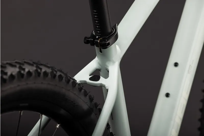 Cube Aim Pro Mountain Bike in Aloegreen and Green-5