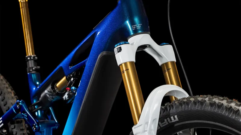 Cube Stereo Hybrid ONE77 HPC AT 800Wh Full Suspension Electric Mountain Bike in Actionteam-5