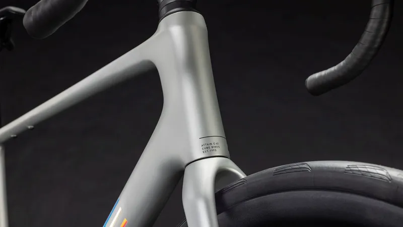 Cube Attain C:62 SLX Road Bike in Sleekgrey and Prism-7