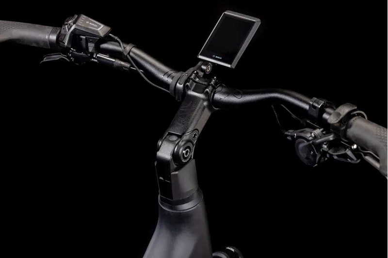 Cube Kathmandu Hybrid C:62 SLX 400X EE 400Wh Electric Hybrid Bike in Carbon and Black-5