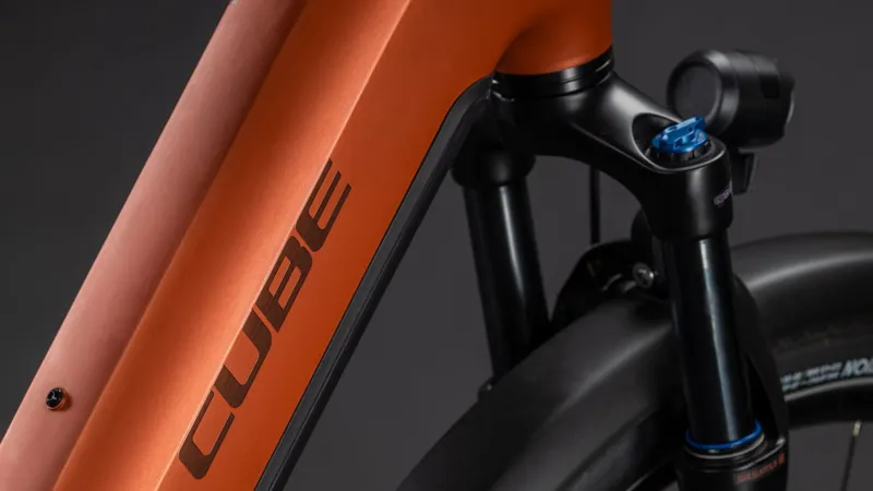 Cube Touring Hybrid Comfort SLX EE 800Wh Electric Hybrid Bike in Chilli and Chrome-5