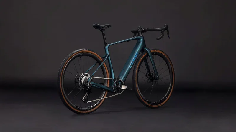 Cube Nuroad Hybrid C:62 SLT 400Wh Electric Gravel Bike in Royalgreen and Crisscross-8