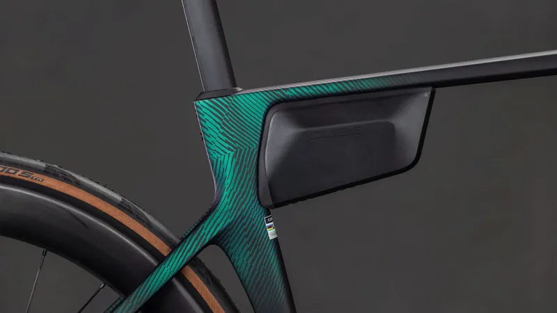 Cube Agree C:62 SLT Road Bike in Black-9
