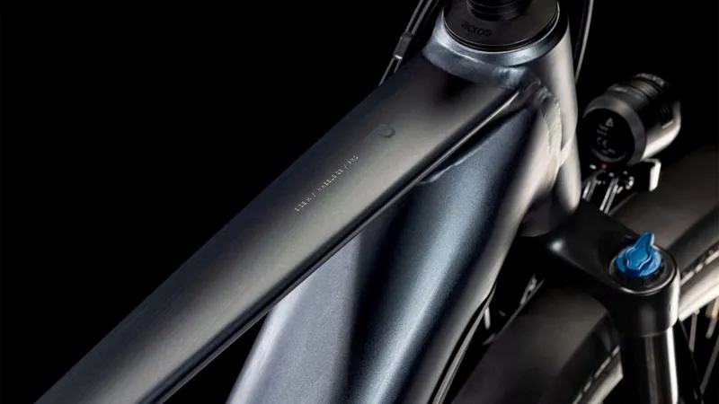 Cube Touring Hybrid Pro 625Wh Electric Hybrid Bike in Metallicgrey and Chrome-5