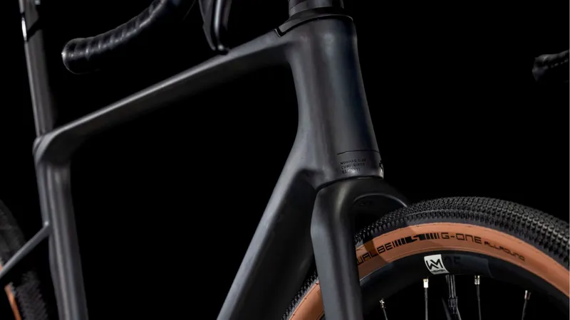 Cube Nuroad C:62 ONE Gravel Bike in Carbon and Gloss-5