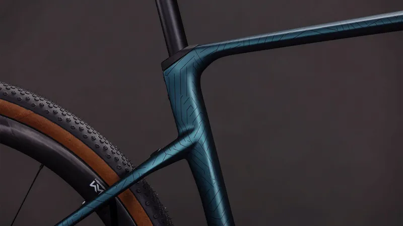 Cube Nuroad Hybrid C:62 SLT 400Wh Electric Gravel Bike in Royalgreen and Crisscross-7