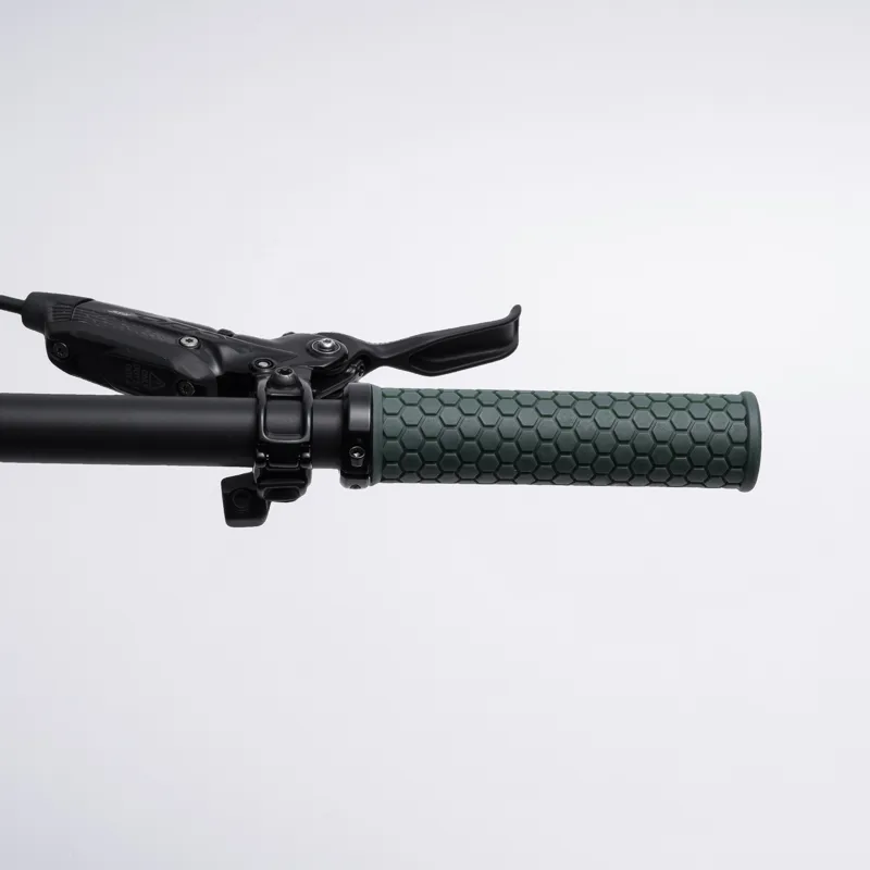 Fabric FHG-01 Honey Mountain Bike Grips in Dark Green-1