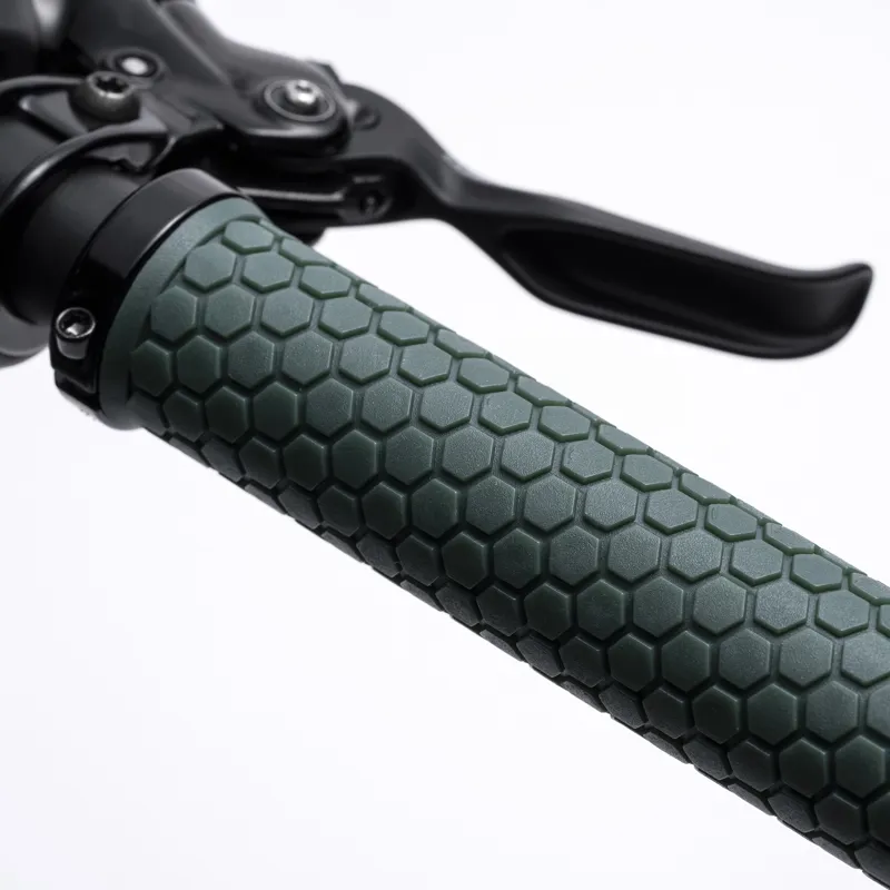 Fabric FHG-01 Honey Mountain Bike Grips in Dark Green-2