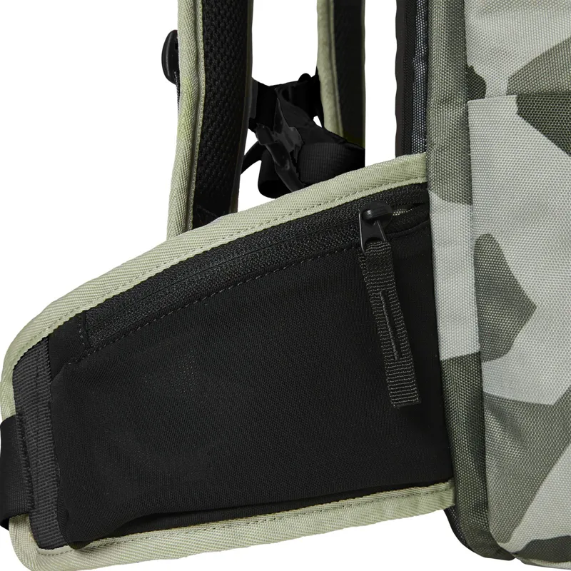 Fox MTB Utility 18L Hydration Backpack in Camo Green-4