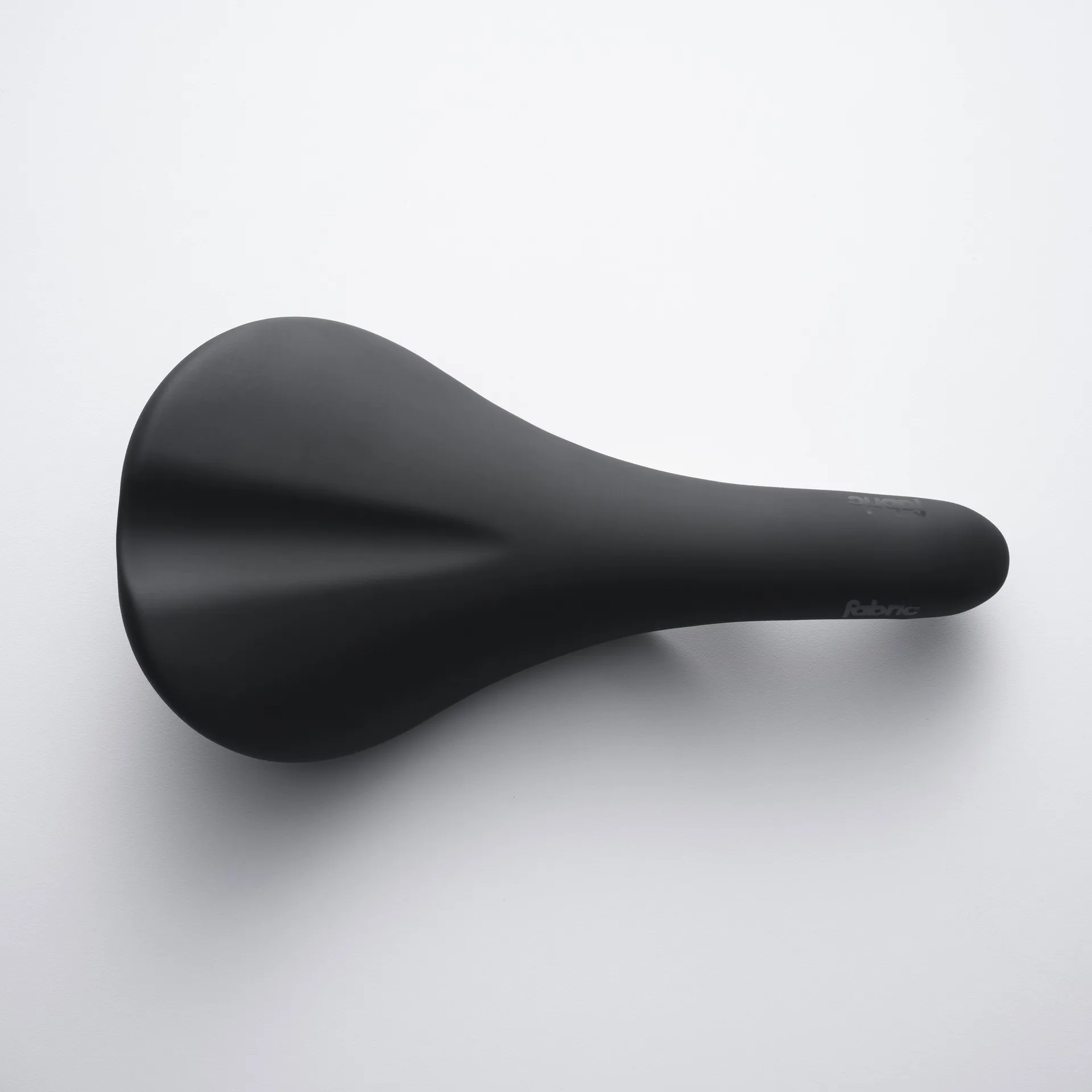 Fabric Scoop Sport Shallow Sella Bici Con Guide In Acciaio - 142x282 Mm, Profilo Basso Per Maggior Comfort, Modello FSD-12