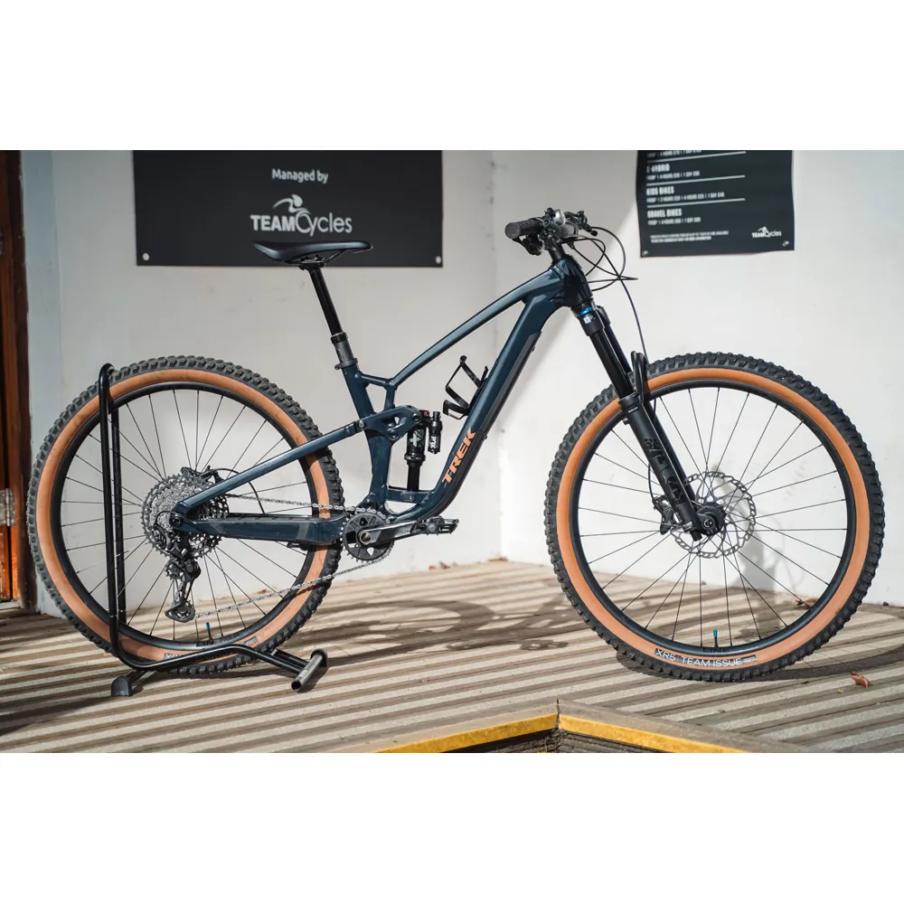 Team Cycles Trek EX DEMO TREK Fuel EX 8 XT Gen 6 Full Suspension Mountain Bike in Nautical Navy | Interest FREE Finance & Online Refund Policy.