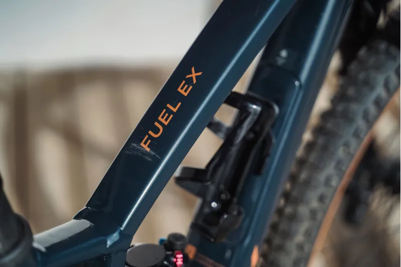 EX DEMO TREK Fuel EX 8 XT Gen 6 Full Suspension Mountain Bike in Nautical Navy-3