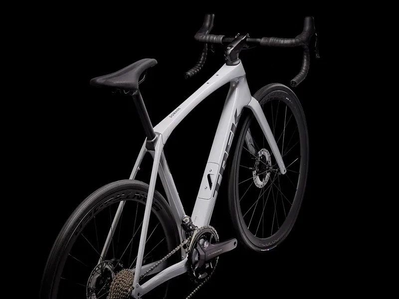 TREK Domane SL 7 Gen 4 Road Bike in Gravel Grey-9