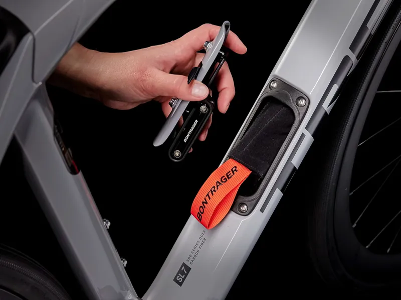 TREK Domane SL 7 Gen 4 Road Bike in Gravel Grey-7