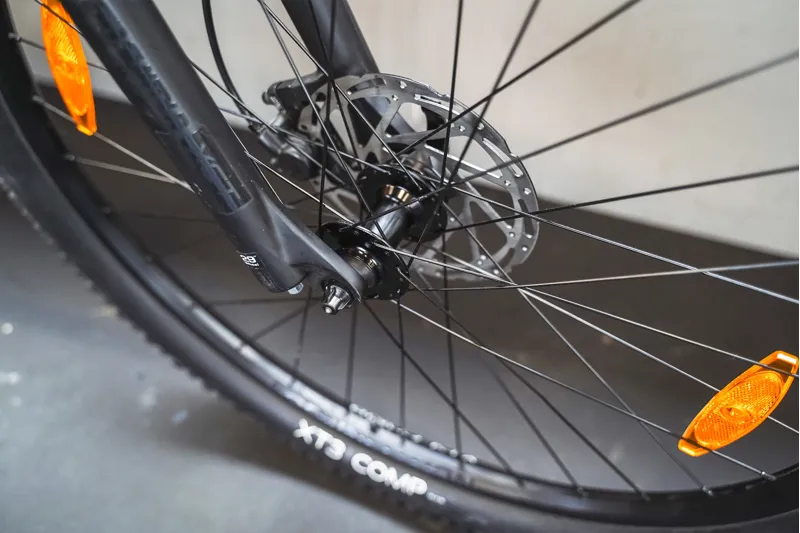 EX DISPLAY TREK Marlin 5 Gen 5 Hardtail Mountain Bike in Purple Flip To Trek Black Fade-3