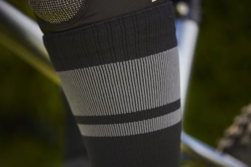 Madison DTE Isoler Waterproof Long Cycling Sock in Black-3