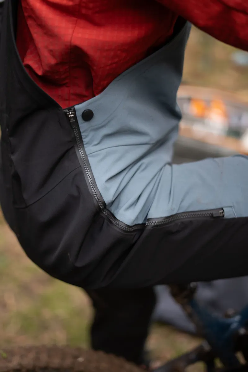 Madison DTE 4 Season DWR Mountain Bike Bib Trousers in Airforce Grey and Black-4